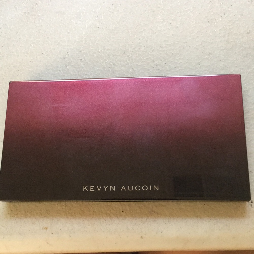 Kevyn Aucoin Neo-Limelight in Ibiza